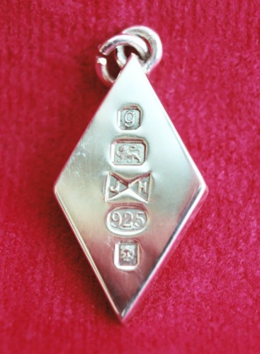Diamond shaped ingot